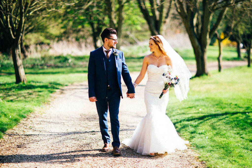 Minstrel-Court-Cambridge-Wedding-54